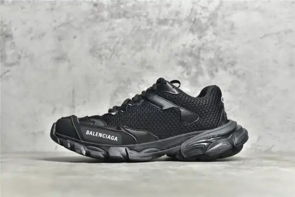 BALENCIAGA TRACK.3 SNEAKER