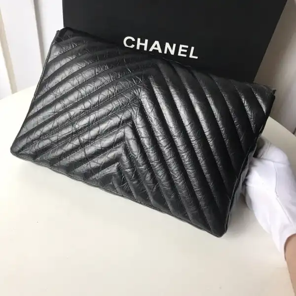 CHANEL CHANELUTCH