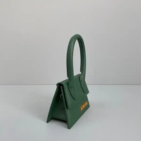 JACQUEMUS Le Chiquito Mini Bag