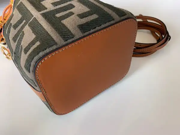 FENDI MON TRESOR-12*18*10CM