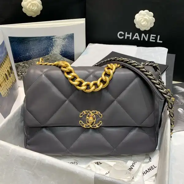 CHANEL 19 FLAP BAG