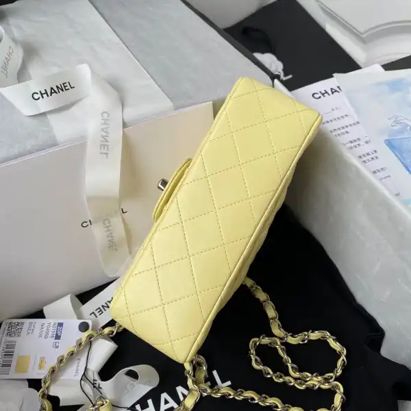 CHANEL FLAP BAG 20CM