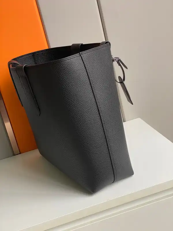 First Bag Ru LOUIS VUITTON CABAS VOYAGE