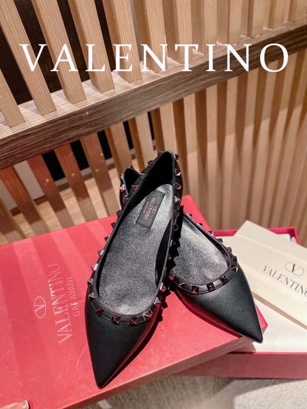 HOT SALE VALENTINO ROCKSTUD FLAT