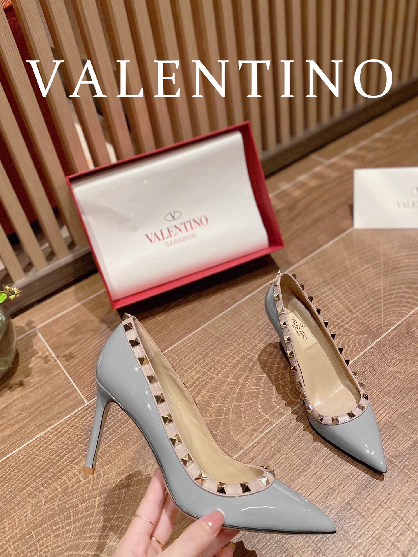 HOT SALE VALENTINO ROCKSTUD HIGH HEELS