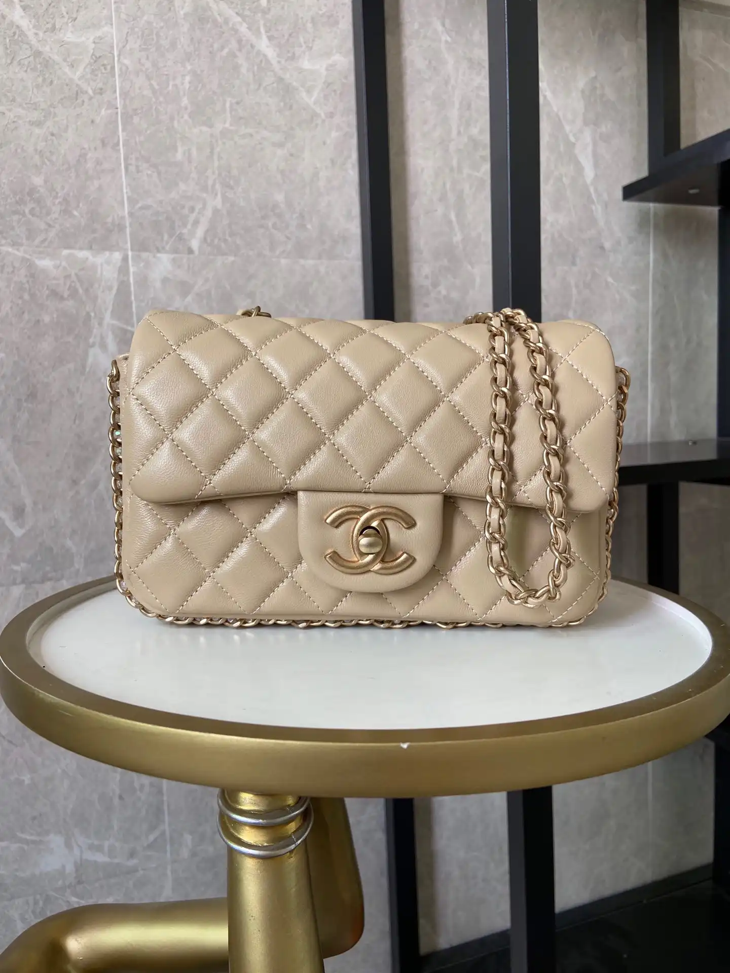 Firstbag Ru CHANEL FLAP BAG