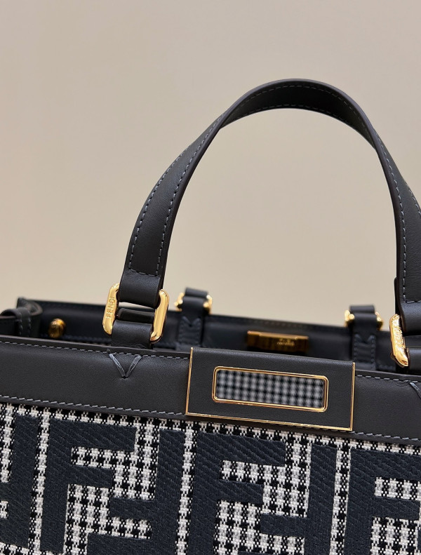 HOT SALE FENDI PEEKABOO X-TOTE