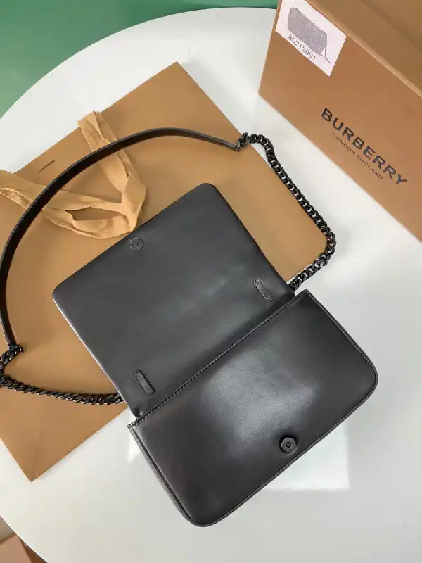 First bag ru BURBERRY SMALL Lola Bag