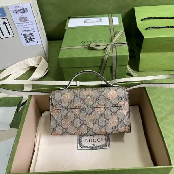 First bag ru GUCCI padlock berry mini bag