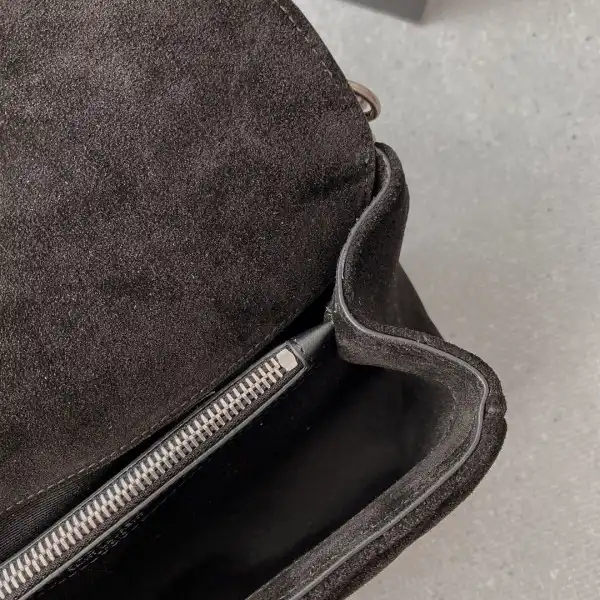 YSL COLLEGE MEDIUM CHAIN BAG