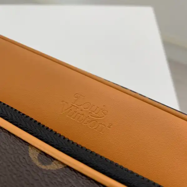 LOUIS VUITTON NANO AMAZONE MESSENGER