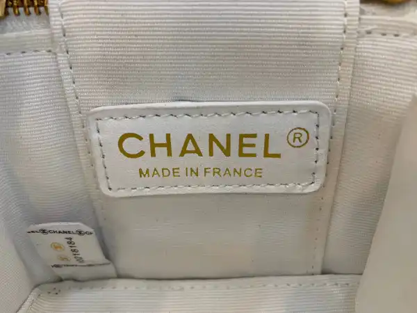 Frstbag ru CHANEL SMALL VANITY WITH CHAIN