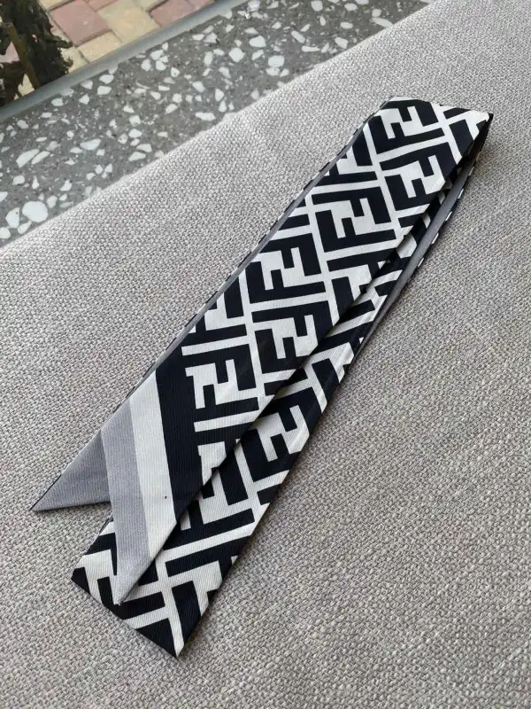 FENDI BANDEAU