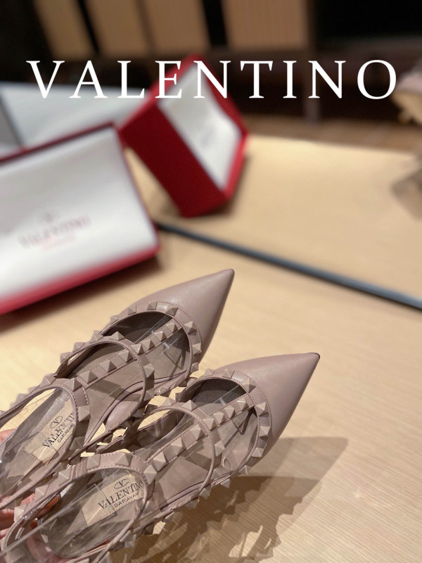 HOT SALE VALENTINO ROCKSTUD SANDAL