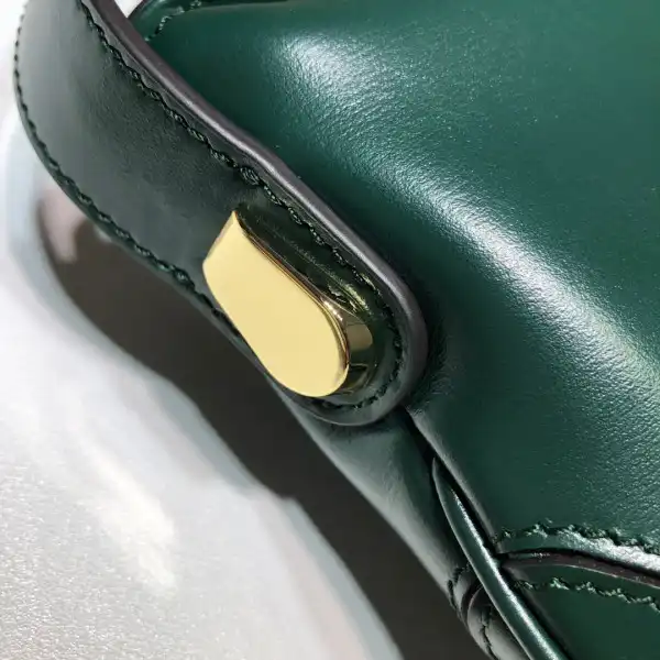 GUCCI Arli Shoulder Bag