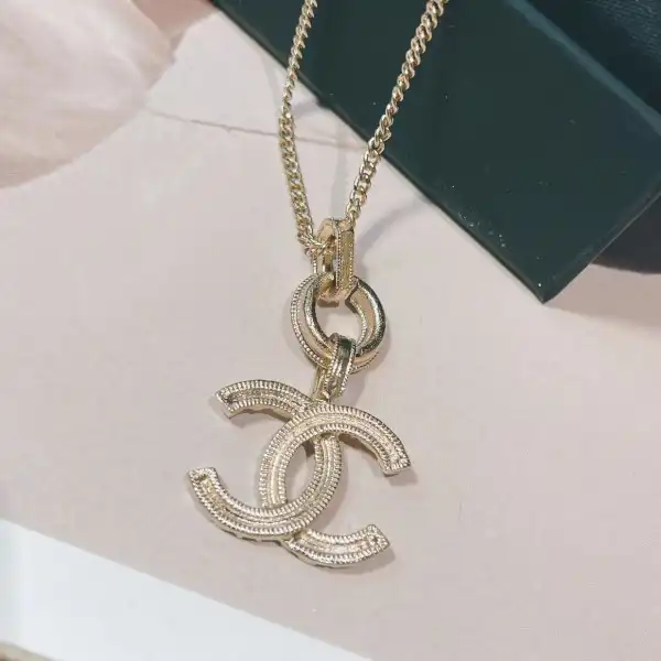 CHANEL NECKLACE