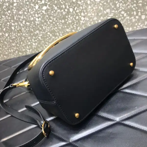 Frstbag ru Valentino VLOGO SIGNATURE