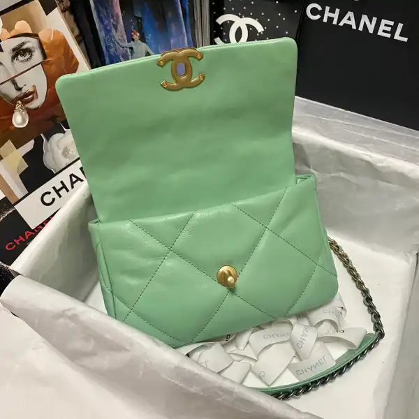 CHANEL 19 FLAP BAG