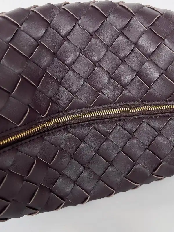 Firstbag Ru BOTTEGA VENETA Turn