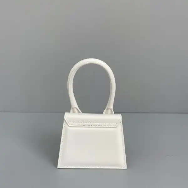 Bagsoffer JACQUEMUS Le Chiquito Mini Bag