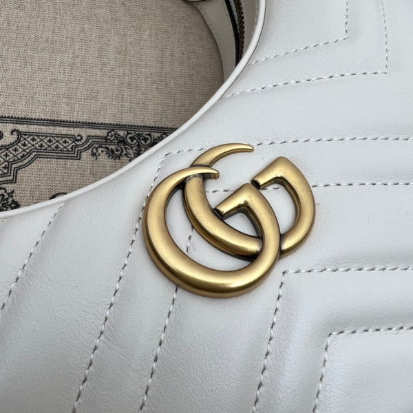 GUCCI GG Marmont half-moon-shaped mini bag