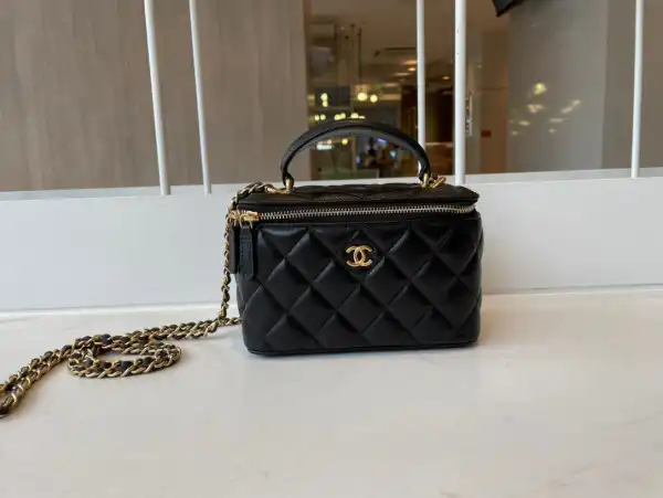 First Bag Ru CHANEL VANITY CASE