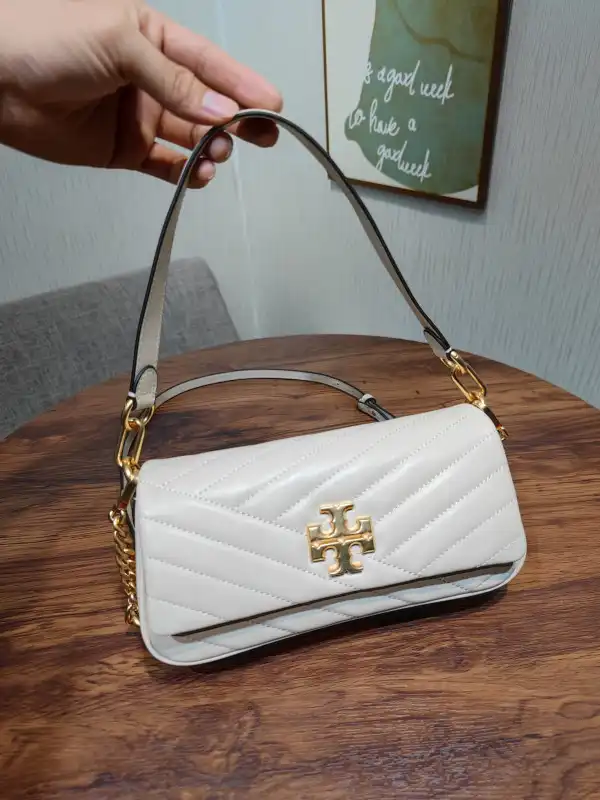 Bagsoffer TORY BURCH SMALL KIRA CHEVRON