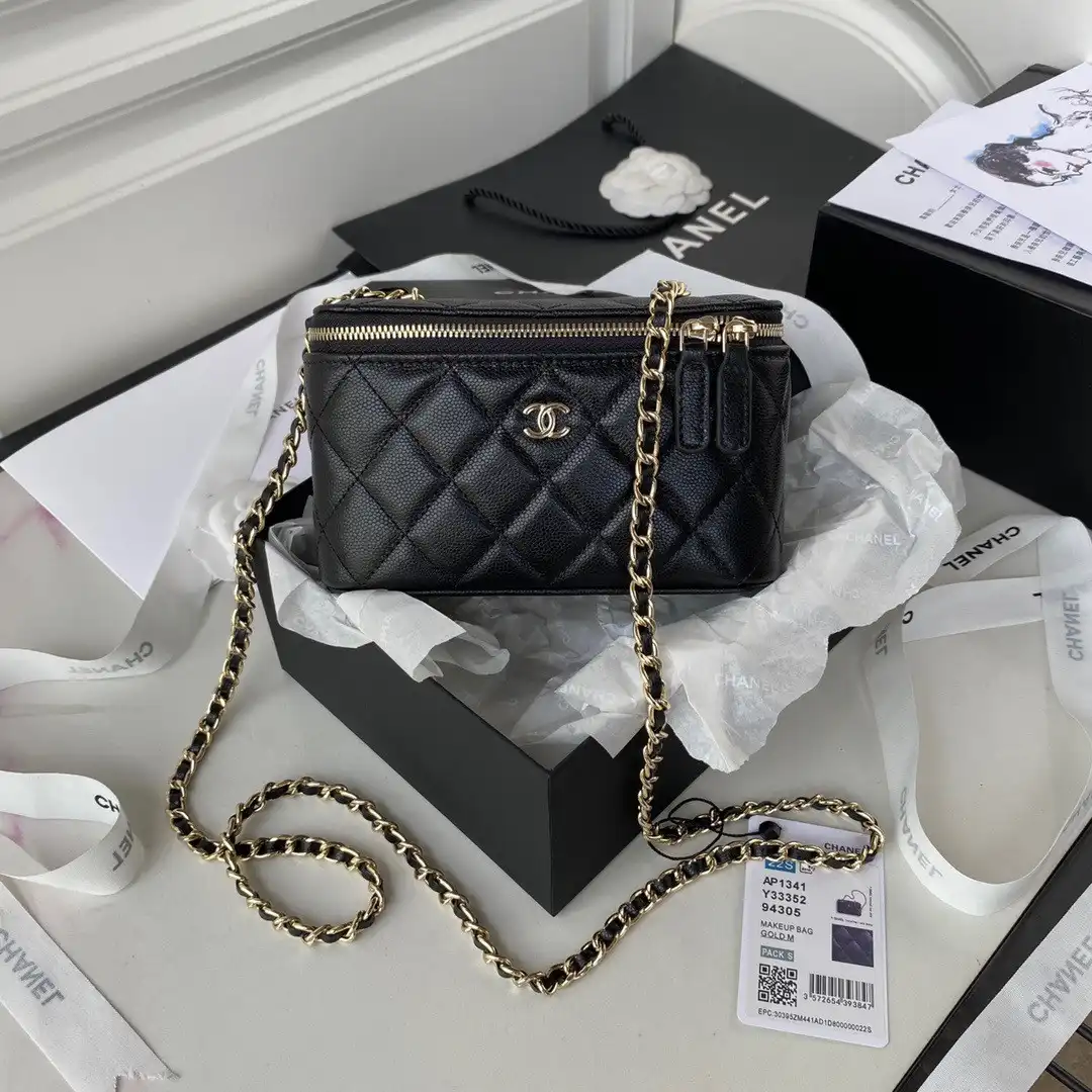 First bag ru CHANEL SMALL VANITY WITH CHANELASSIC CHAIN