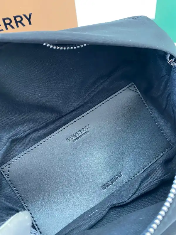 BURBERRY Bum Bag