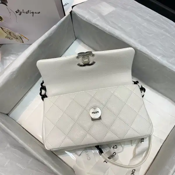 First bag ru CHANEL SMALL FLAP BAG