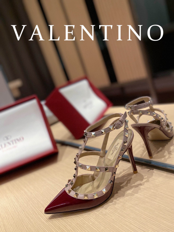 VALENTINO ROCKSTUD SANDAL