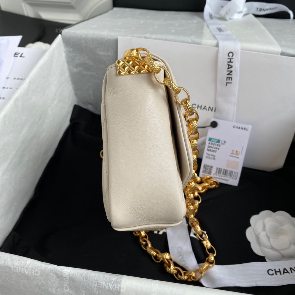 CL SMALL FLAP BAG