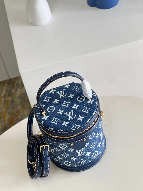 Frstbag ru LOUIS VUITTON CANNES