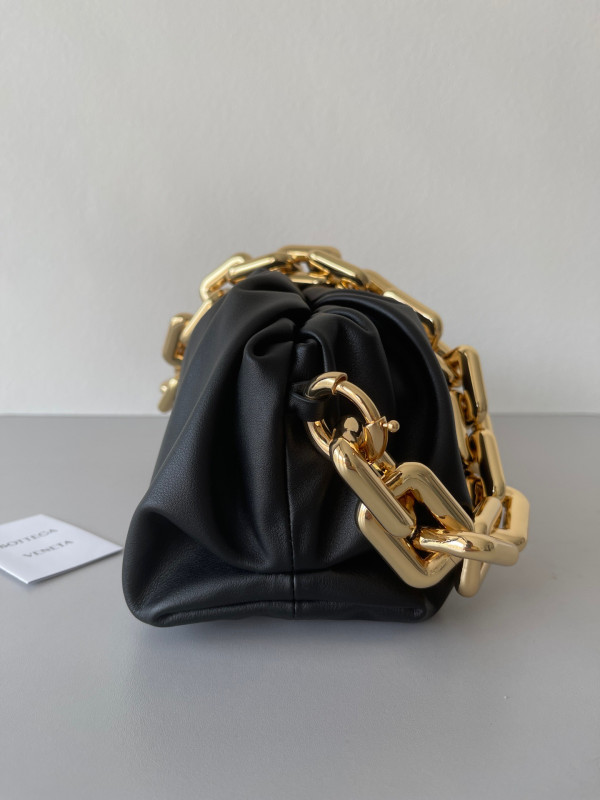 [FREE SHIPPING] BOTTEGA VENETA THE CHAIN POUCH