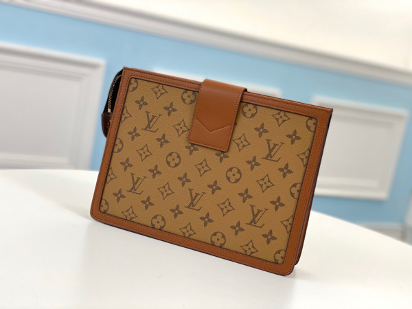 HOT SALE LOUIS VUITTON CLUTCH