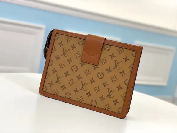 Cheap LOUIS VUITTON CLUTCH