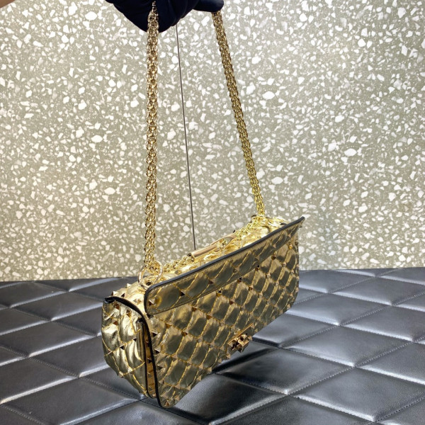 HOT SALE VALENTINO ROCKSTUD SPIKE SHOULDER BAG IN CRACKLE-EFFECT METALLIC