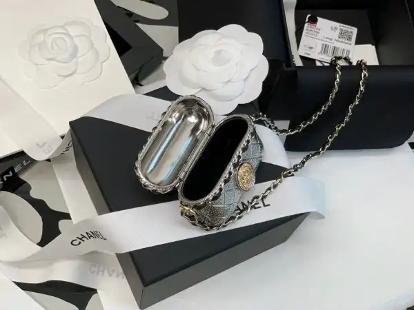 First bag ru CHANEL AIRPODS CASE NECKLACE