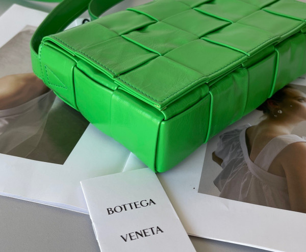 HOT SALE BOTTEGA VENETA CASSETTE