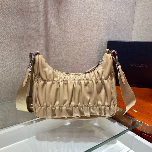 HOT SALE PRADA Re-Edition 2005 raffia bag