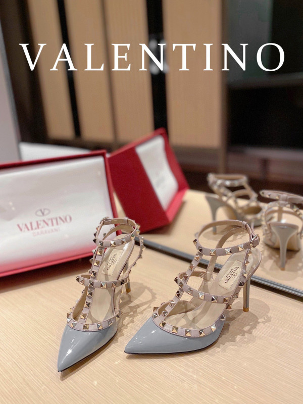 HOT SALE VALENTINO ROCKSTUD SANDAL