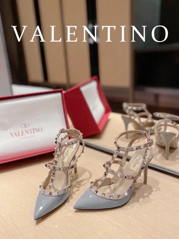 Bagsoffer VALENTINO ROCKSTUD SANDAL