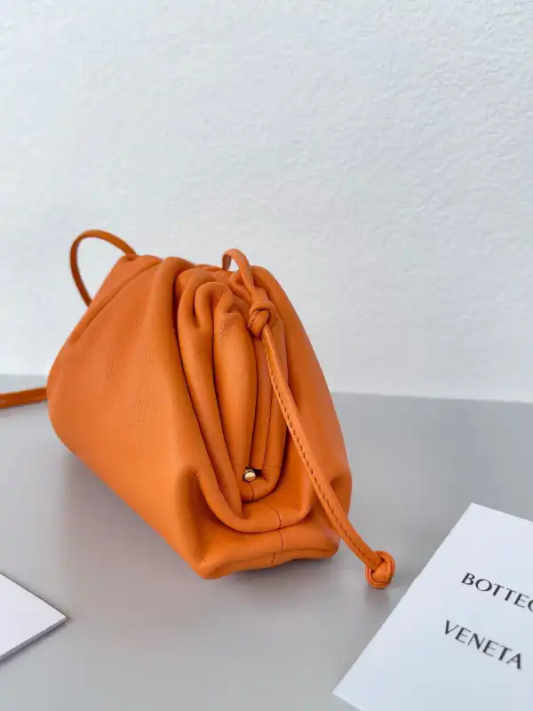 BOTTEGA VENETA MINI POUCH