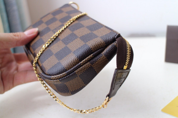 HOT SALE LOUIS VUITTON MINI POCHETTE ACCESSOIRES