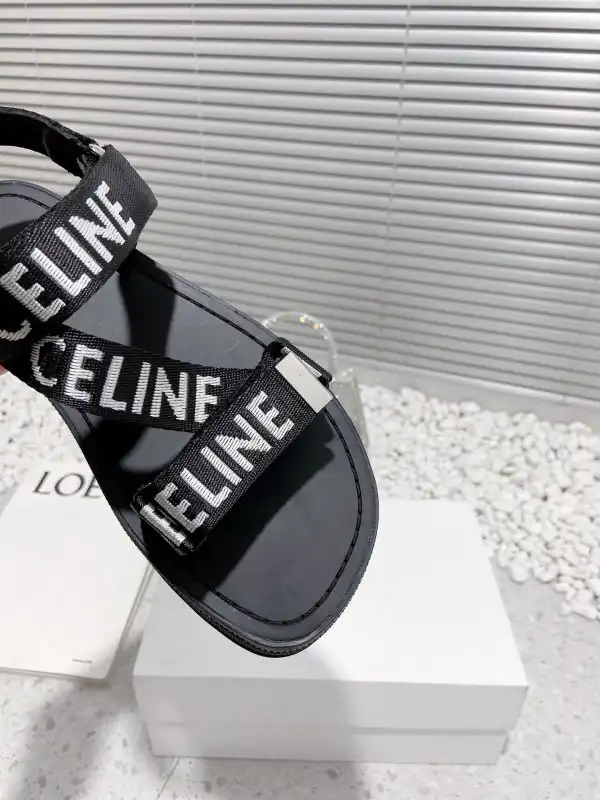 CELIN* SANDAL