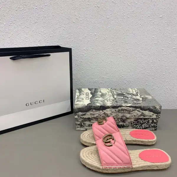 Bagsoffer GUCCI Leather espadrille sandal