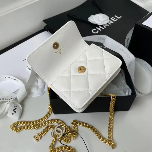 CHANEL CHANELUTCH WITH CHAIN