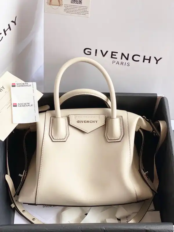 Bagsoffer GIENVCHY ANTIGONA SOFT