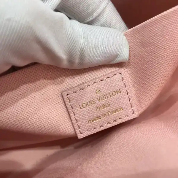 LOUIS VUITTON POCHETTE FÉLICIE