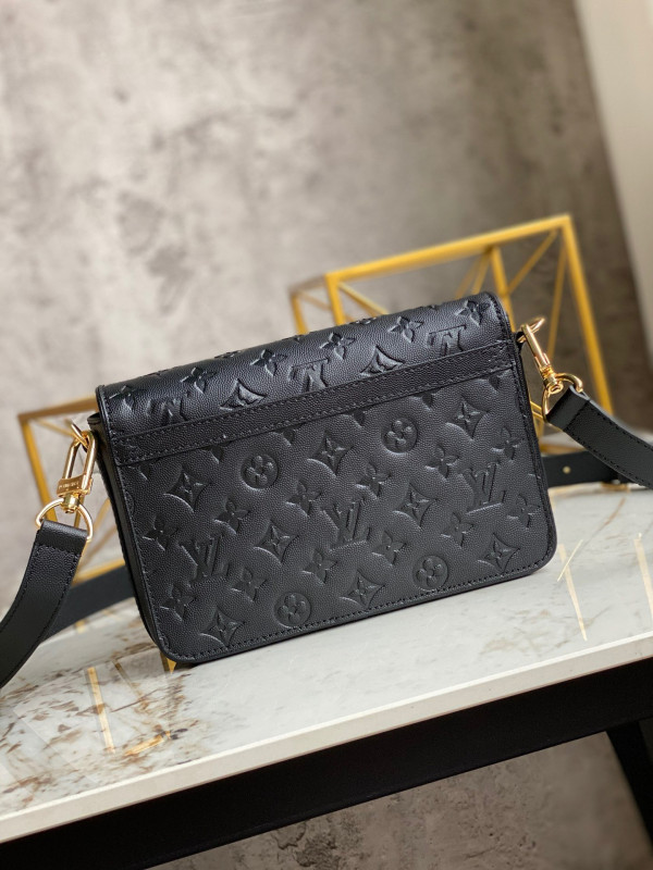 HOT SALE LOUIS VUITTON LVXNBA STUDIO MESSENGER